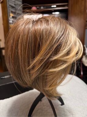Velvet Noire Boutique Brighton Wig in Peanut Butter Cup